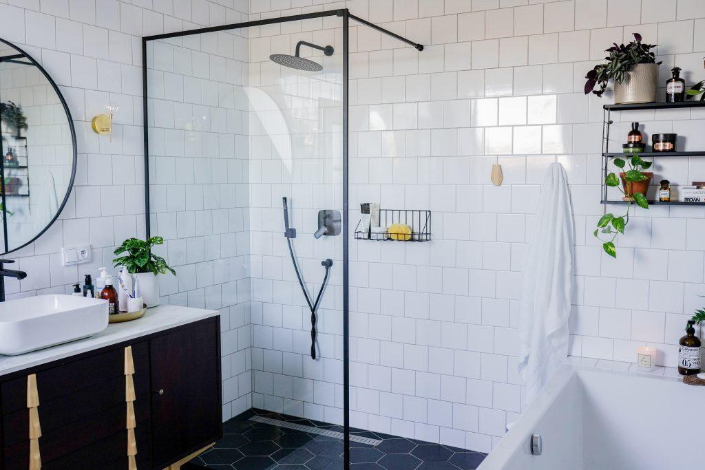 minimalistyczna łazienka - jak ja urządzić?